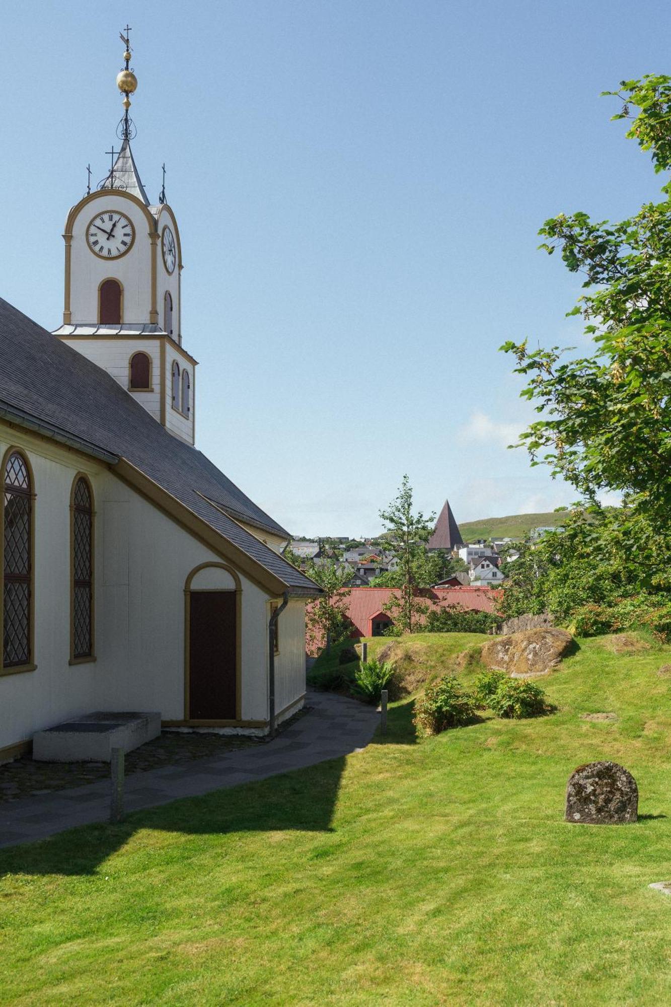 Torsgota Guesthouse - In The Heart Of Torshavn Exterior photo